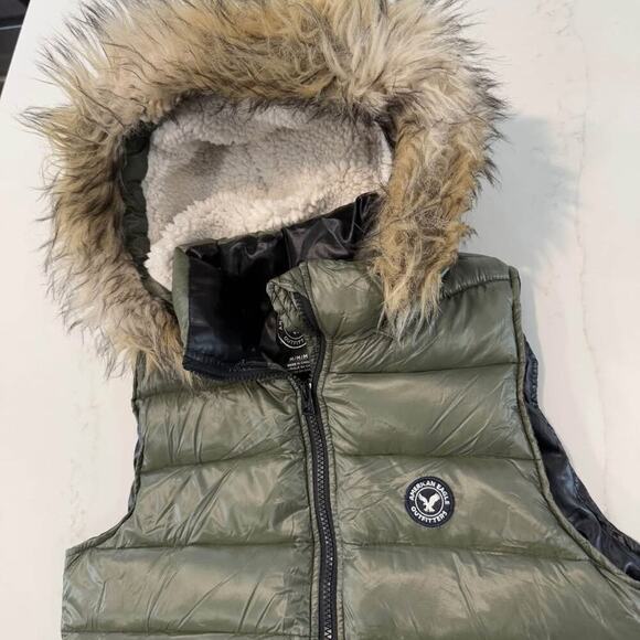 American Eagle Down Puffer Vest Faux Fur Removable Zipper Hood Women's Medium - Picture 3 of 9